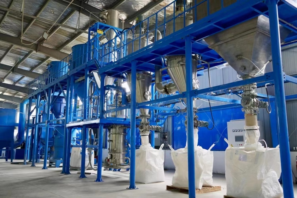 兩山轉(zhuǎn)化看鶴峰 82萬畝“生態(tài)珍寶”香飄海外，村民增收笑滿顏